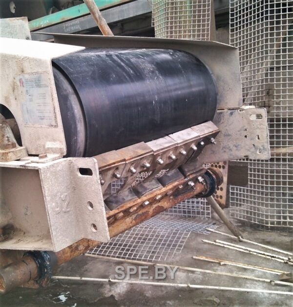 Скребок ленты транспортерной AMMANN 215 04 В СН 7