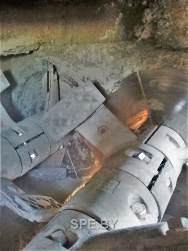 Смеситель AMMANN 240 в сборе (стойки старого образца)