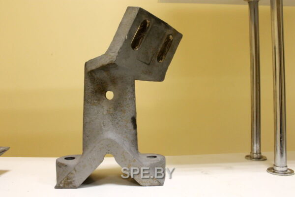 Стойка смесителя BENNINGHOVEN правая 1690 R